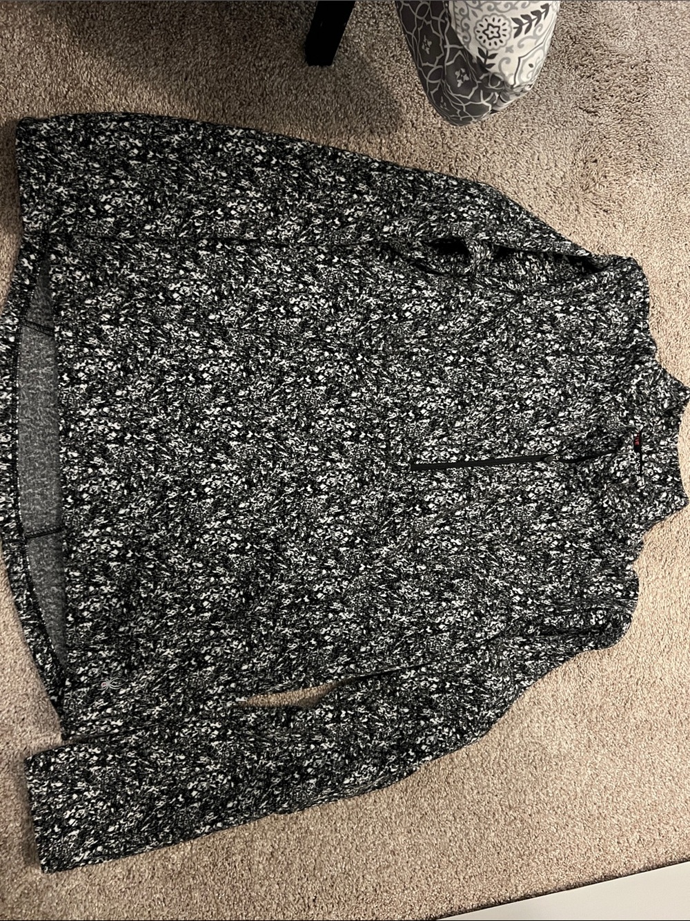Spyder Women’s Black & White Zip-Up Patterned Sweater